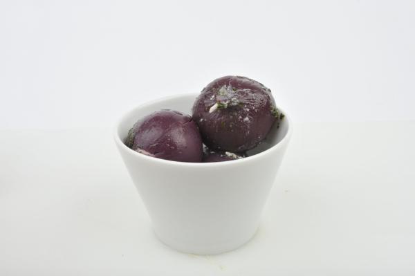 Tropea uien gevuld met platte kaas